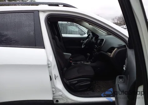 2016 Jeep Cherokee Altitude from USA, damaged, VIN 1C4PJMCB3GW120950